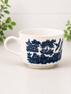 Churchill England Blue Willow Tea Cup | Vintage Chinoiserie Transferware Mug